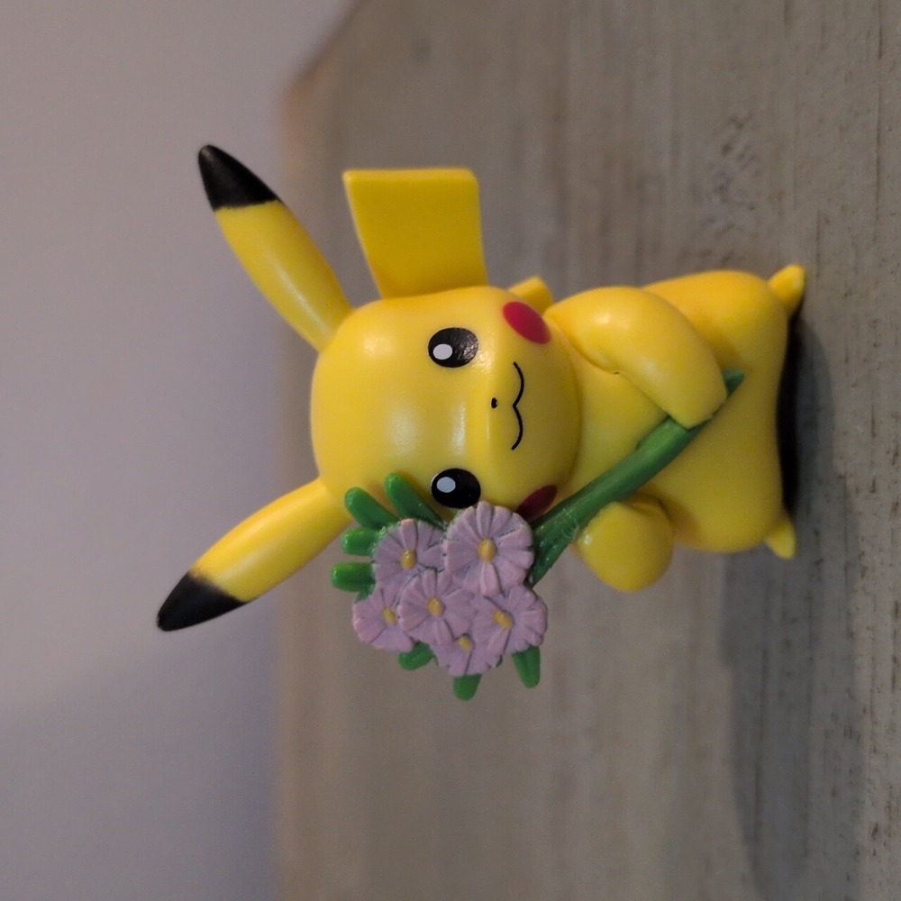 Pokemon Pikachu Battle Ready Figure Flowers 2022 Nintendo Toy